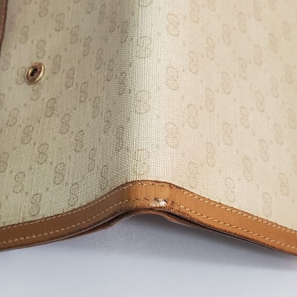 Vintage Gucci bifold wallet - Picture 10 of 10